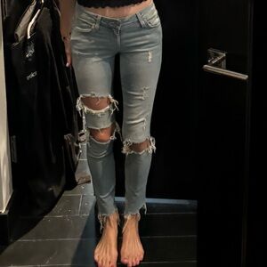 Lovers & friends ripped jeans 👖
